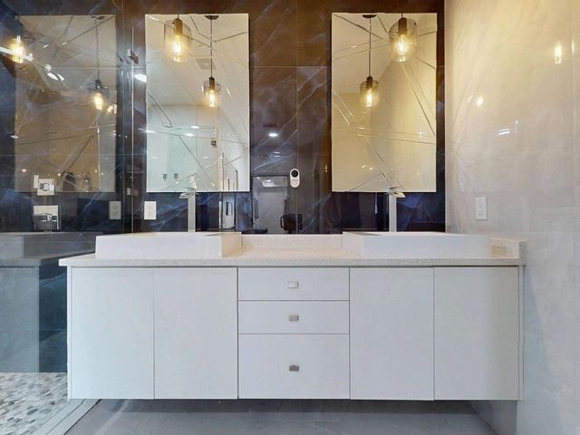 3201 W NASSAU STREET, Tampa, FL 33607