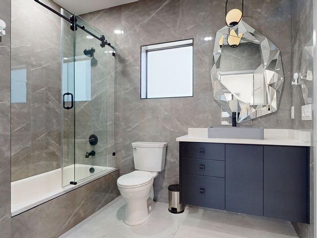 3201 W NASSAU STREET, Tampa, FL 33607