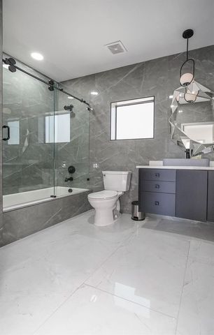 3201 W NASSAU STREET, Tampa, FL 33607