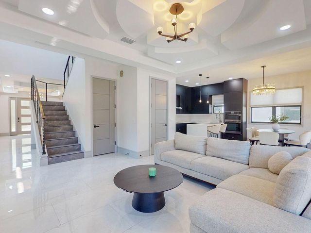 3201 W NASSAU STREET, Tampa, FL 33607