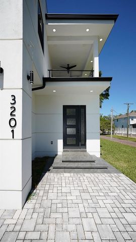 3201 W NASSAU STREET, Tampa, FL 33607