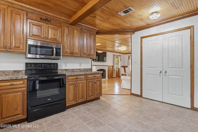 7090 Meadow Dale Street, Bay Saint Louis, MS 39520