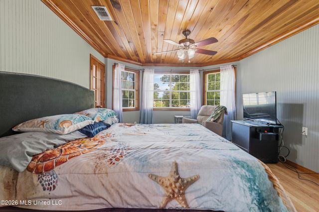 7090 Meadow Dale Street, Bay Saint Louis, MS 39520