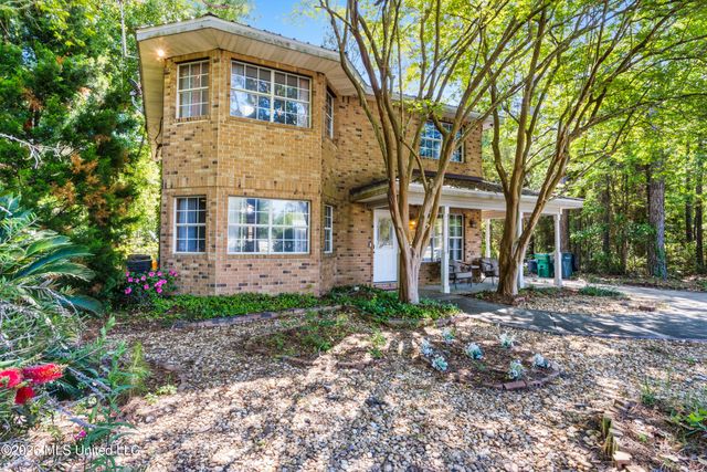 7090 Meadow Dale Street, Bay Saint Louis, MS 39520