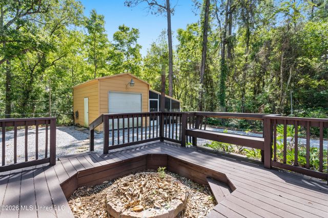 7090 Meadow Dale Street, Bay Saint Louis, MS 39520