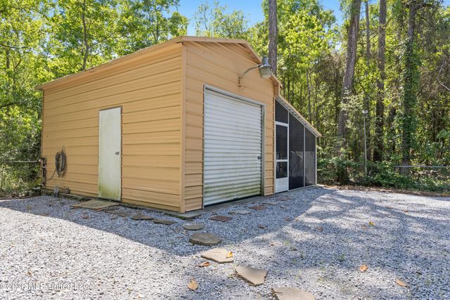 7090 Meadow Dale Street, Bay Saint Louis, MS 39520