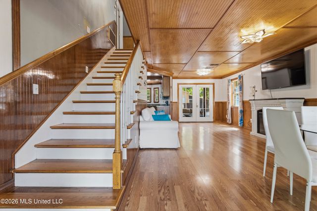 7090 Meadow Dale Street, Bay Saint Louis, MS 39520