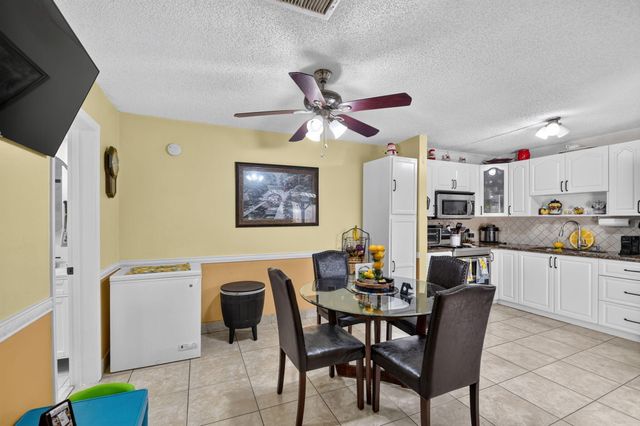 1610 Forest Lakes Circle B, West Palm Beach, FL 33406