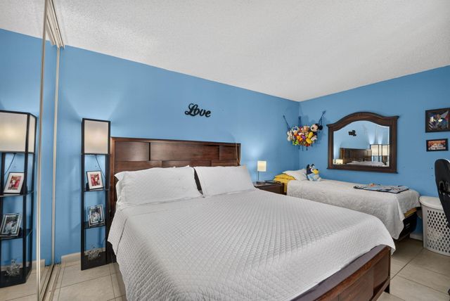 1610 Forest Lakes Circle B, West Palm Beach, FL 33406