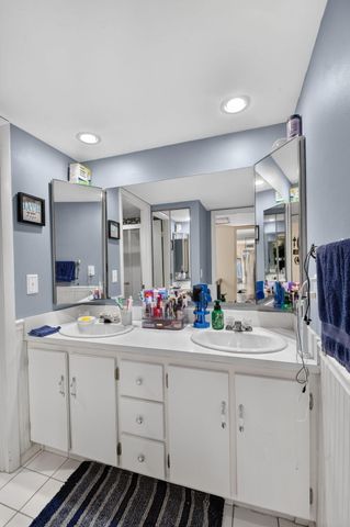 1610 Forest Lakes Circle B, West Palm Beach, FL 33406