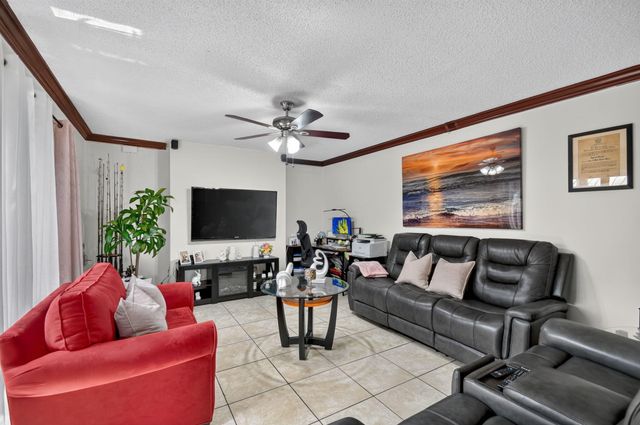 1610 Forest Lakes Circle B, West Palm Beach, FL 33406