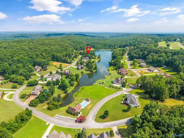 1627 Lake Cove Drive SW, Decatur, AL 35603