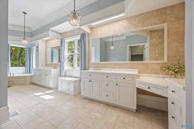 1627 Lake Cove Drive SW, Decatur, AL 35603