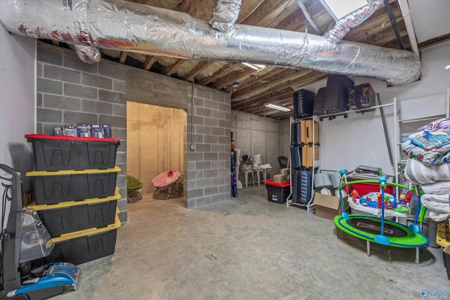 1627 Lake Cove Drive SW, Decatur, AL 35603