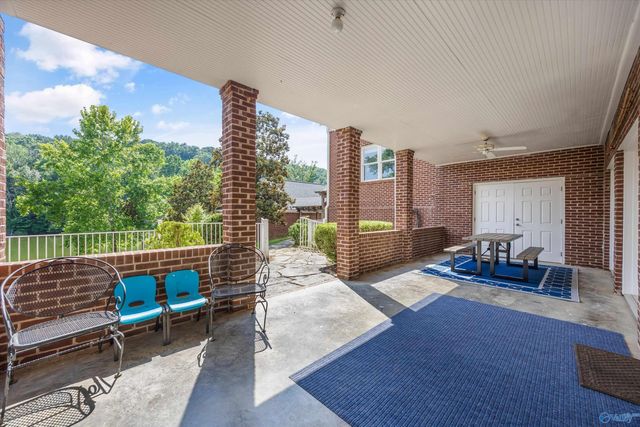 1627 Lake Cove Drive SW, Decatur, AL 35603