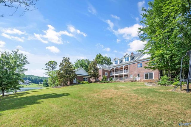 1627 Lake Cove Drive SW, Decatur, AL 35603