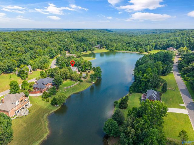1627 Lake Cove Drive SW, Decatur, AL 35603
