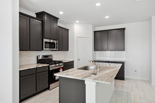 3310 Rolling River Drive, Baytown, TX 77521