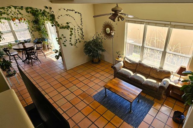 4313 Vuelta Colorada, Santa Fe, NM 87507