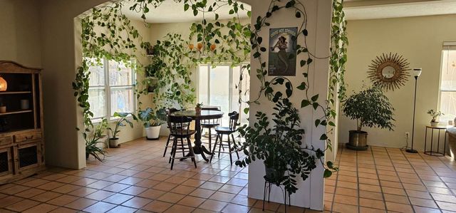 4313 Vuelta Colorada, Santa Fe, NM 87507