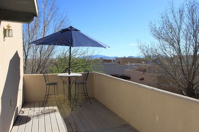 4313 Vuelta Colorada, Santa Fe, NM 87507