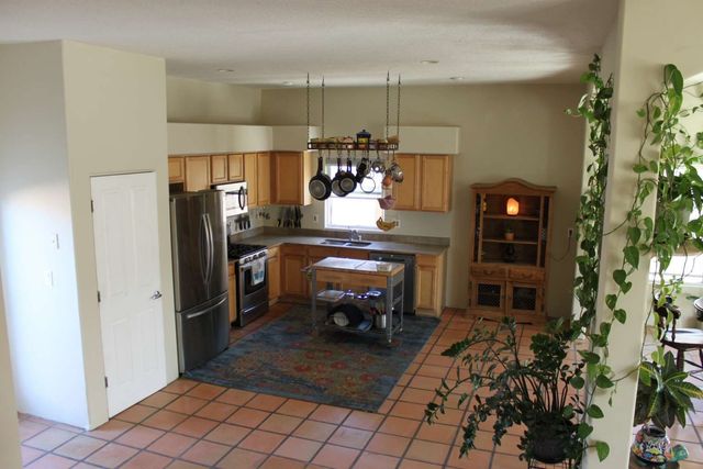 4313 Vuelta Colorada, Santa Fe, NM 87507