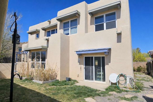 4313 Vuelta Colorada, Santa Fe, NM 87507