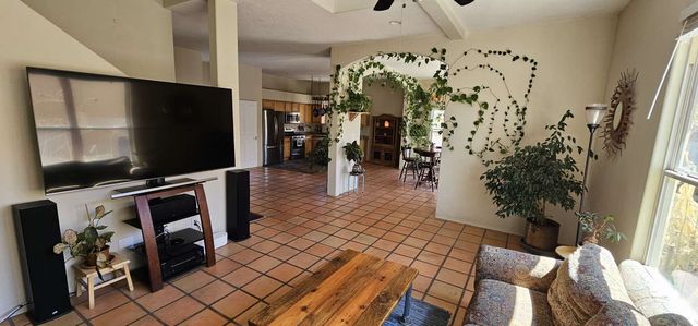 4313 Vuelta Colorada, Santa Fe, NM 87507