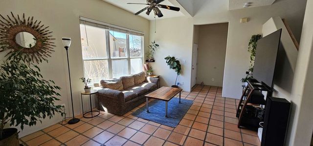 4313 Vuelta Colorada, Santa Fe, NM 87507
