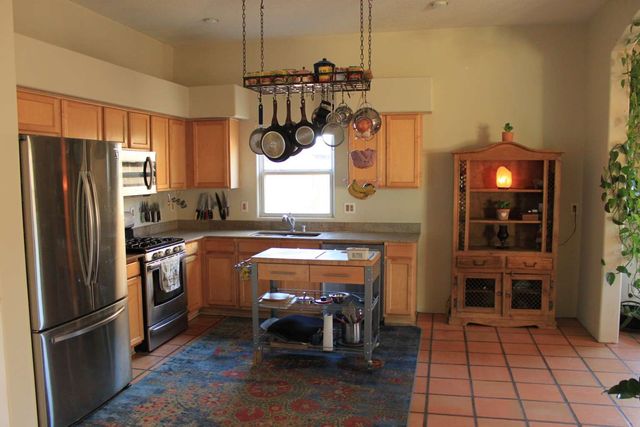 4313 Vuelta Colorada, Santa Fe, NM 87507