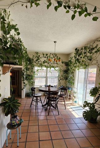 4313 Vuelta Colorada, Santa Fe, NM 87507