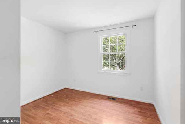 2915 ELLENWOOD DR, Fairfax, VA 22031