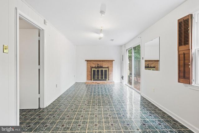 2915 ELLENWOOD DR, Fairfax, VA 22031