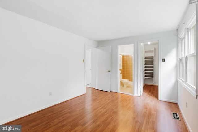 2915 ELLENWOOD DR, Fairfax, VA 22031