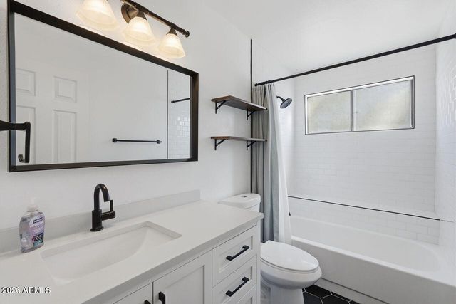 1947 E Velvet Drive, Tempe, AZ 85284