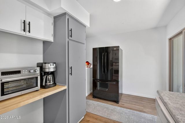 1425 E DESERT COVE Avenue 3, Phoenix, AZ 85020