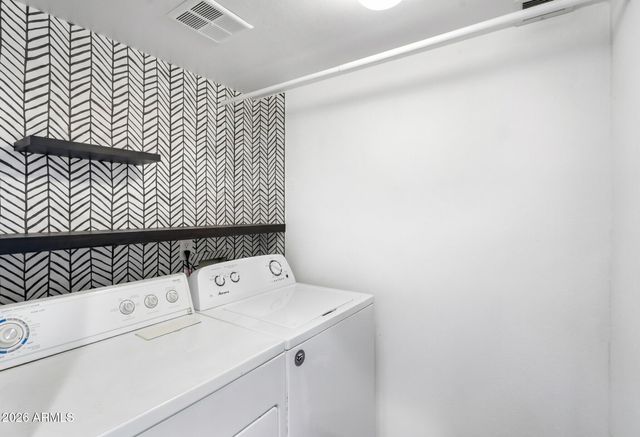 1425 E DESERT COVE Avenue 3, Phoenix, AZ 85020
