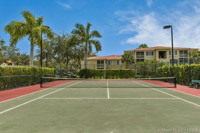 1141 Lake Victoria Dr E, West Palm Beach, FL 33411