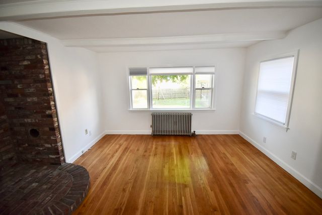 15 County St 1, Peabody, MA 01960