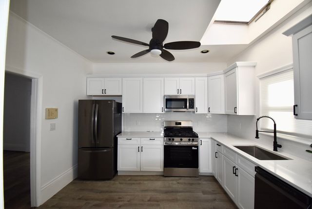 15 County St 1, Peabody, MA 01960