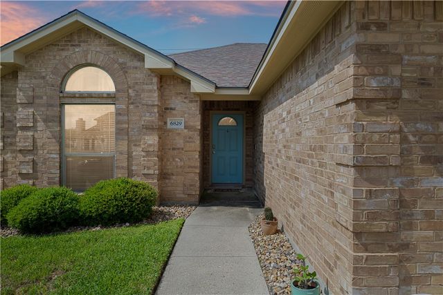 6829 Blue Skyway Dr, Corpus Christi, TX 78414