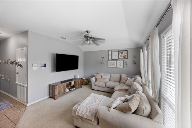 6829 Blue Skyway Dr, Corpus Christi, TX 78414