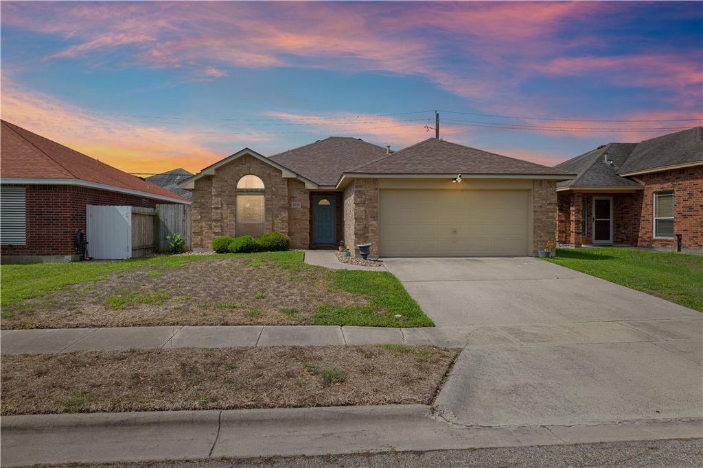 6829 Blue Skyway Dr, Corpus Christi, TX 78414