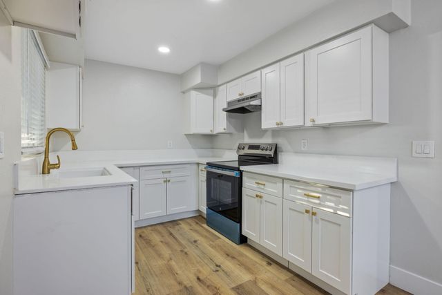 5374 N Santa Fe Avenue, Fresno, CA 93711