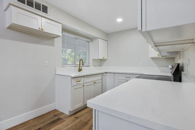 5374 N Santa Fe Avenue, Fresno, CA 93711