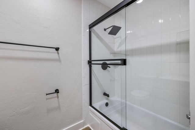 5374 N Santa Fe Avenue, Fresno, CA 93711