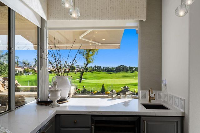 320 Bright Rock Drive, Palm Desert, CA 92211