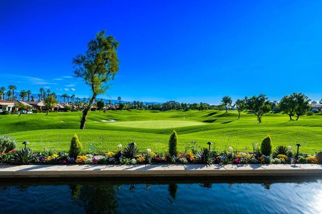 320 Bright Rock Drive, Palm Desert, CA 92211