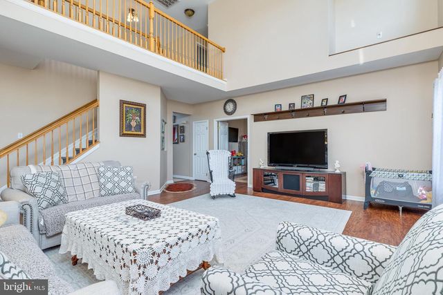 124 CHANDLERS GLEN DR, Bunker Hill, WV 25413