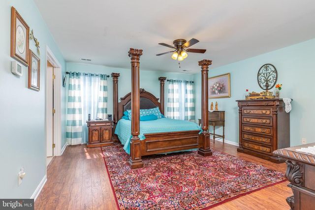 124 CHANDLERS GLEN DR, Bunker Hill, WV 25413